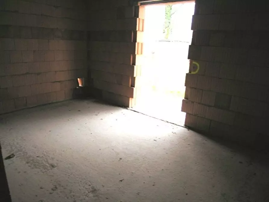 Immagine 22 di Villetta a schiera in vendita  a Capannori