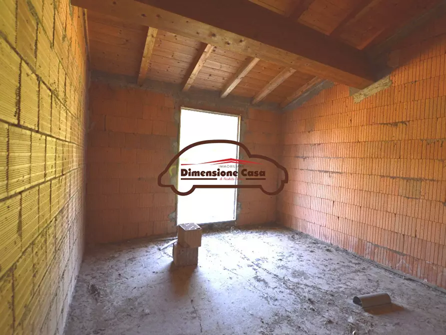 Immagine 10 di Villetta a schiera in vendita  a Capannori