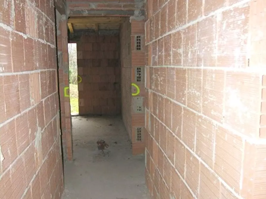 Immagine 14 di Villetta a schiera in vendita  a Capannori