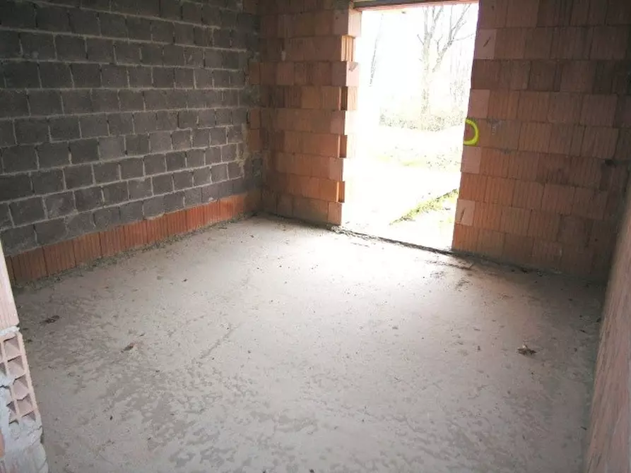 Immagine 15 di Villetta a schiera in vendita  a Capannori