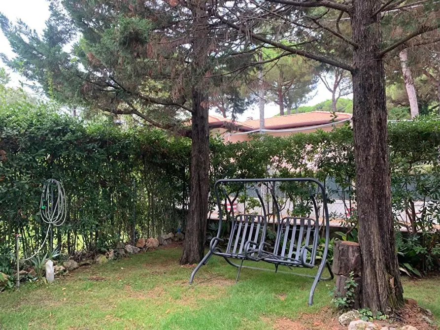 Immagine 4 di Villa in vendita  a Forte Dei Marmi