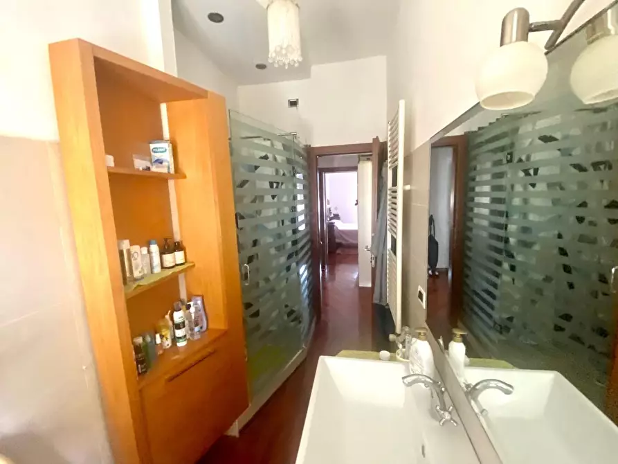 Immagine 13 di Appartamento in vendita  a Pontedera