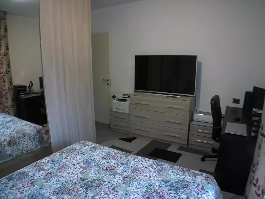 Immagine 19 di Appartamento in vendita  a Carrara