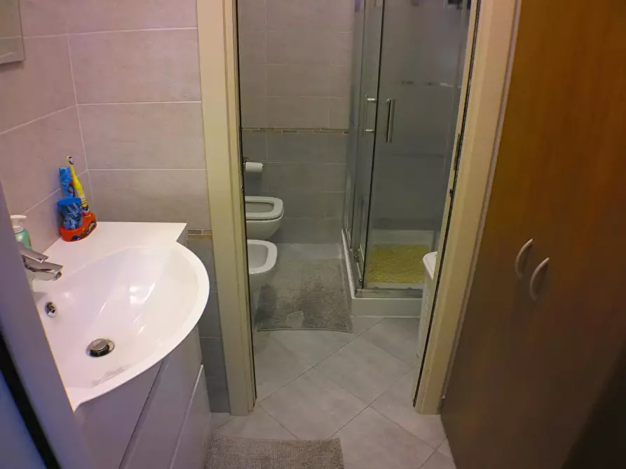 Immagine 12 di Appartamento in vendita  a Carrara