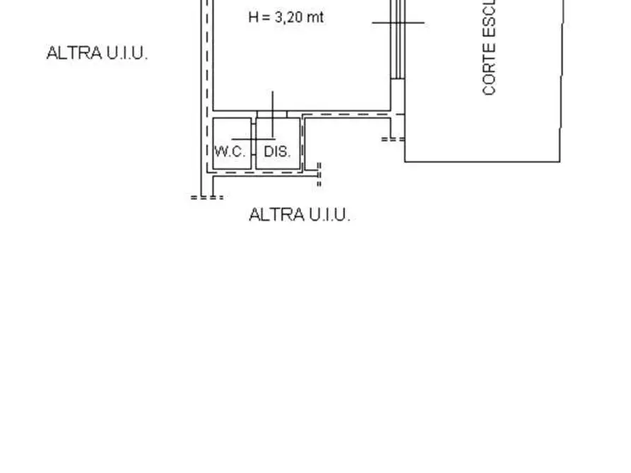 Immagine 11 di Locale commerciale in vendita  a Massa