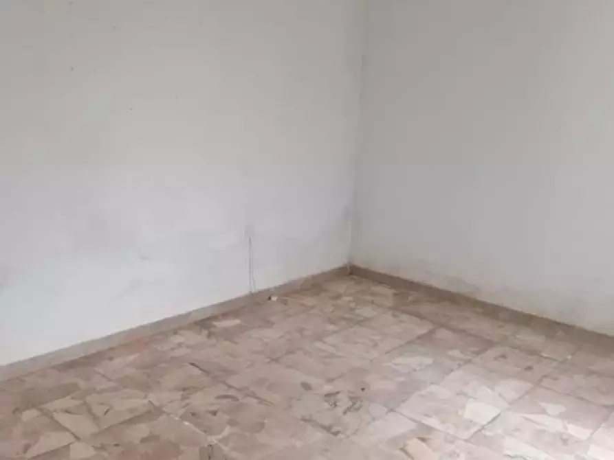 Immagine 7 di Porzione di casa in vendita  a Massa