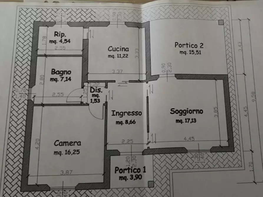 Immagine 12 di Porzione di casa in vendita  a Massa