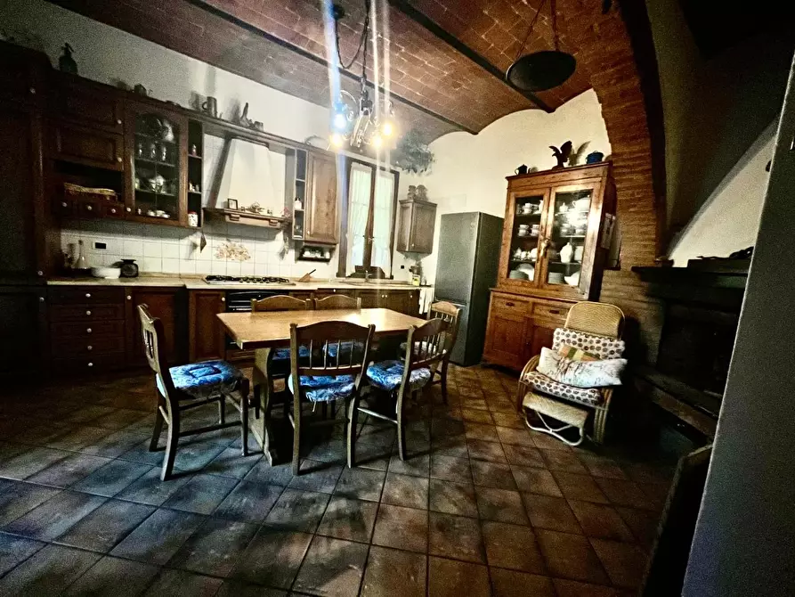 Immagine 11 di Rustico / casale in vendita  a Palaia