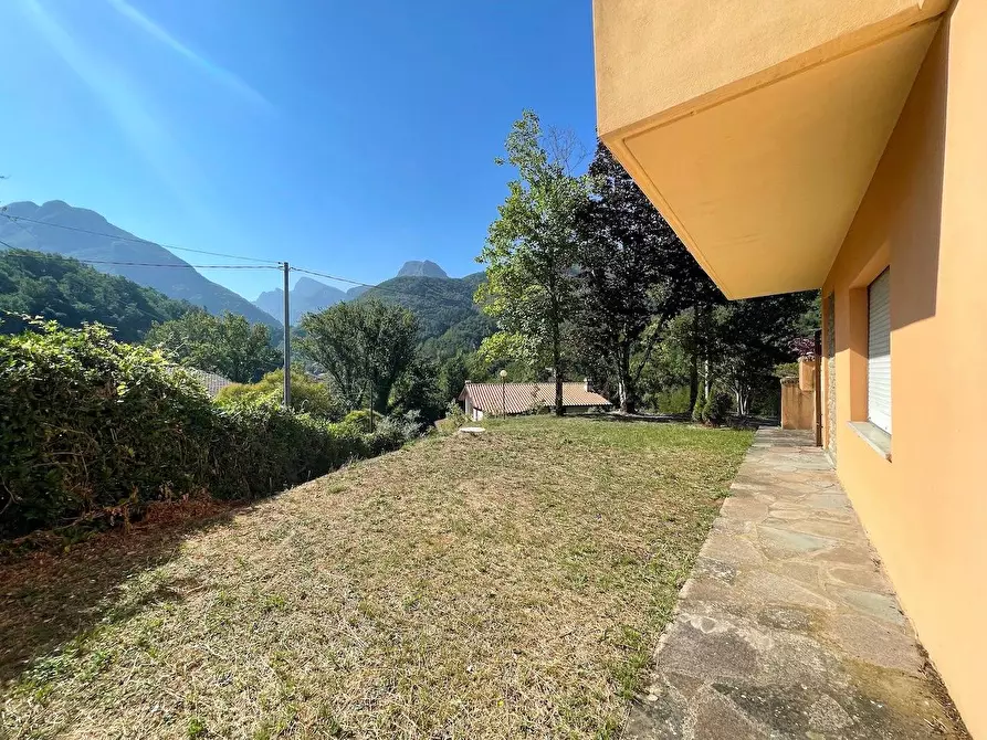 Immagine 5 di Casa indipendente in vendita  a Fivizzano