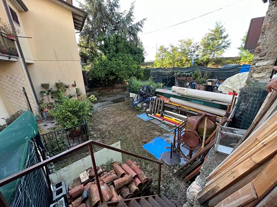 Immagine 11 di Attività artigianale in vendita  a Carrara