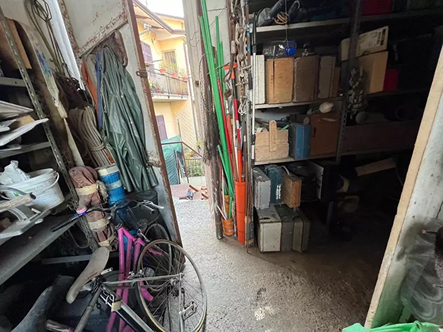 Immagine 10 di Attività artigianale in vendita  a Carrara