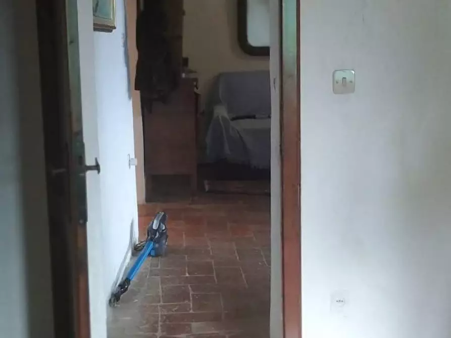 Immagine 14 di Porzione di casa in vendita  a Semproniano