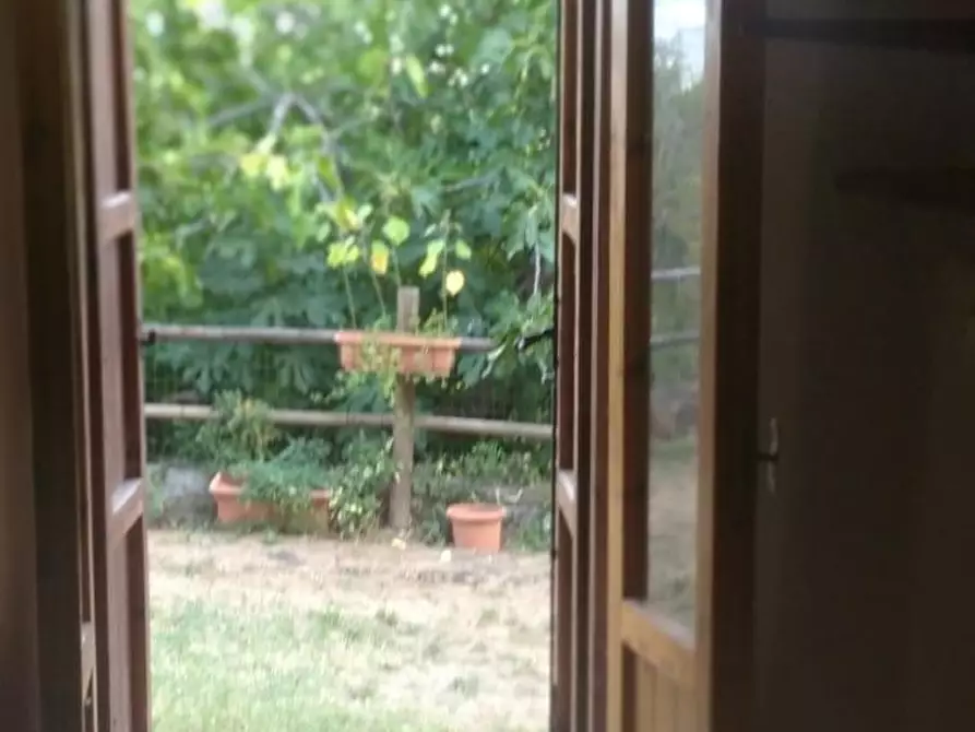 Immagine 10 di Porzione di casa in vendita  a Semproniano