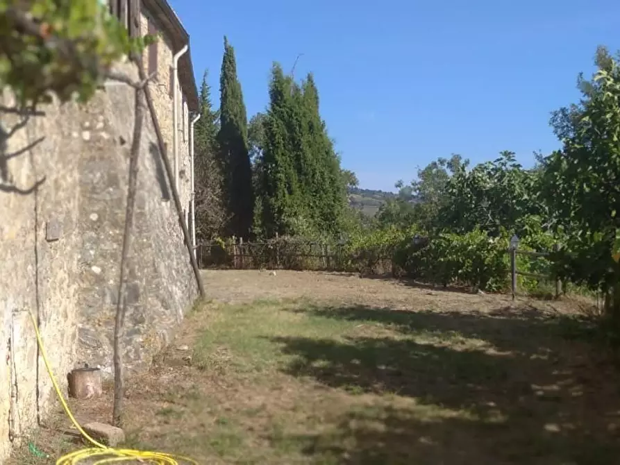 Immagine 4 di Porzione di casa in vendita  a Semproniano