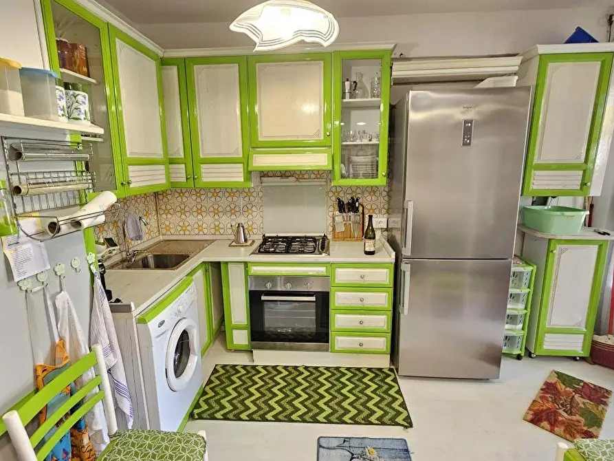 Immagine 2 di Appartamento in vendita  a Massa