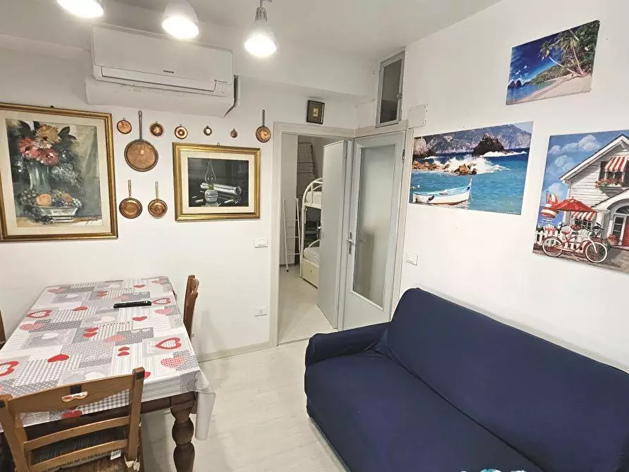 Immagine 8 di Appartamento in vendita  a Massa