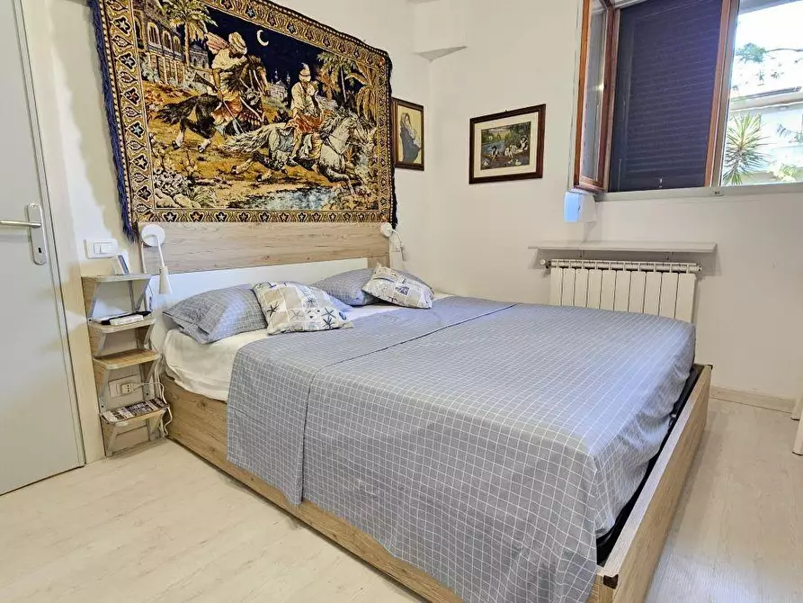 Immagine 12 di Appartamento in vendita  a Massa