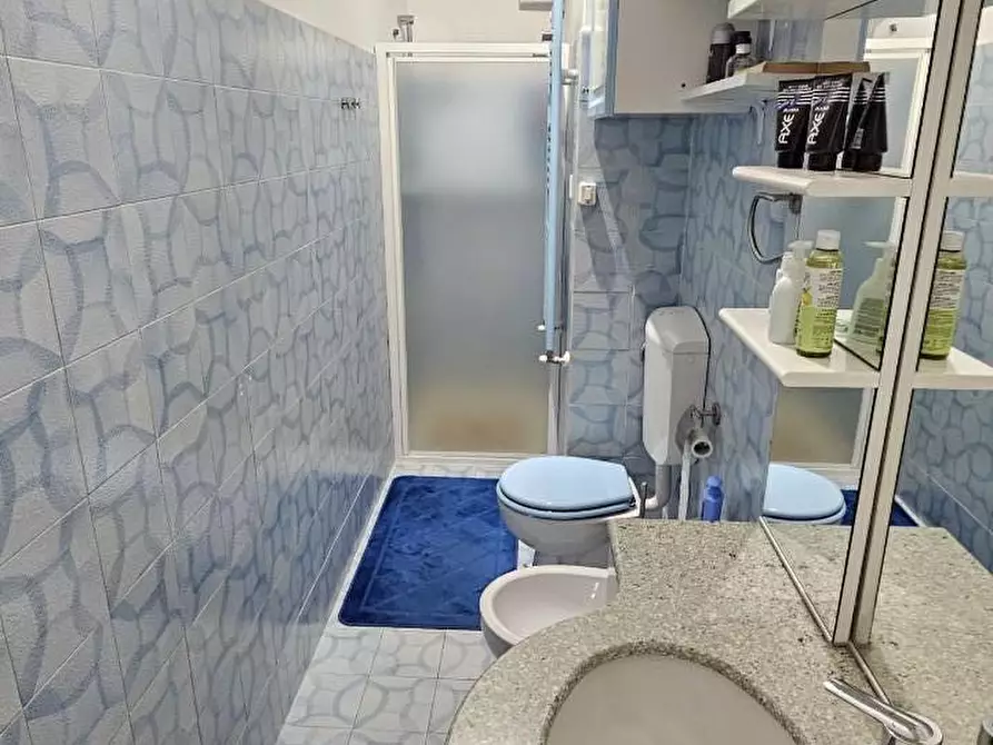 Immagine 15 di Appartamento in vendita  a Massa