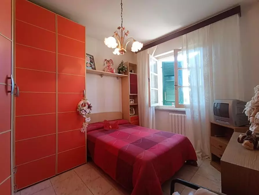 Immagine 15 di Villetta a schiera in vendita  a Carrara