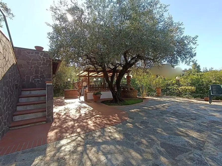 Immagine 4 di Villetta a schiera in vendita  a Carrara