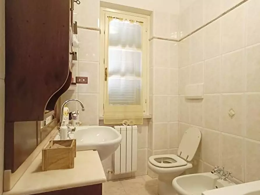 Immagine 16 di Villetta a schiera in vendita  a Carrara