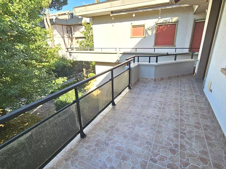 Immagine 2 di Appartamento in vendita  a Massa