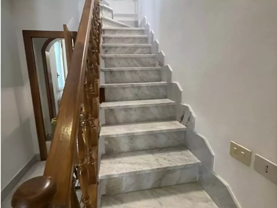 Immagine 17 di Villa in vendita  a Viareggio