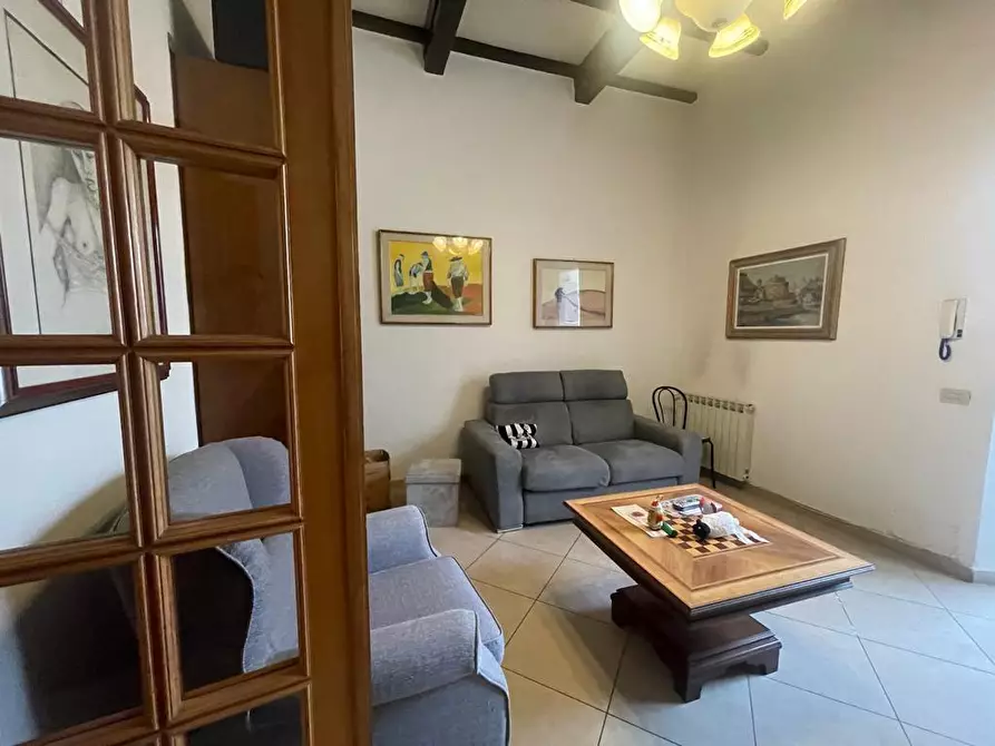 Immagine 3 di Villa in vendita  a Viareggio