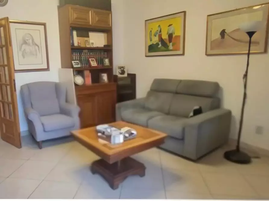 Immagine 8 di Villa in vendita  a Viareggio