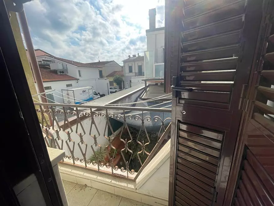 Immagine 19 di Villa in vendita  a Viareggio