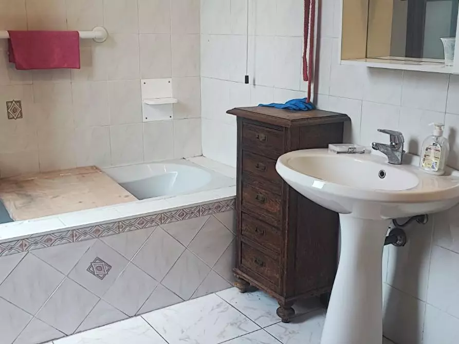 Immagine 14 di Villa in vendita  a Viareggio