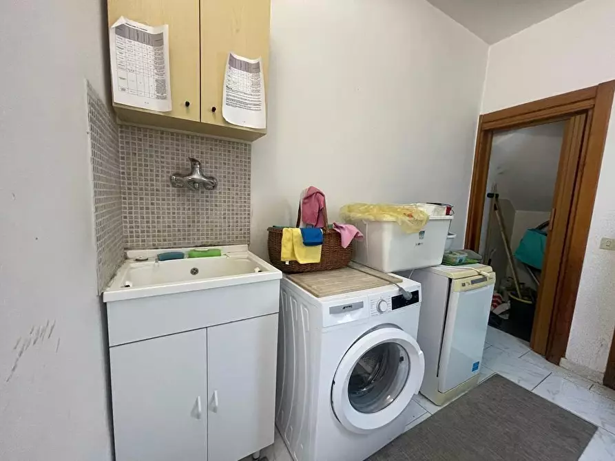 Immagine 15 di Villa in vendita  a Viareggio