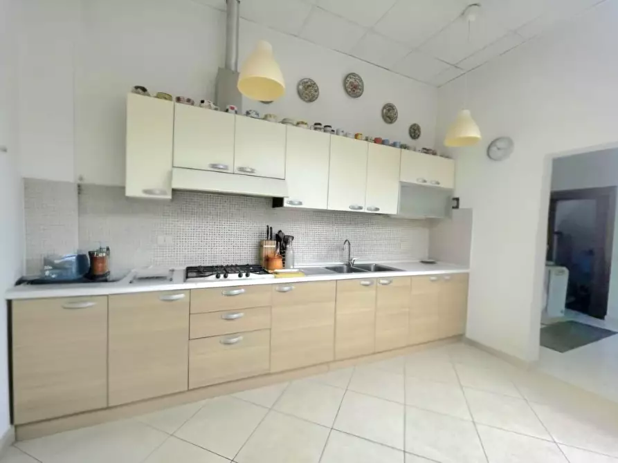 Immagine 16 di Villa in vendita  a Viareggio