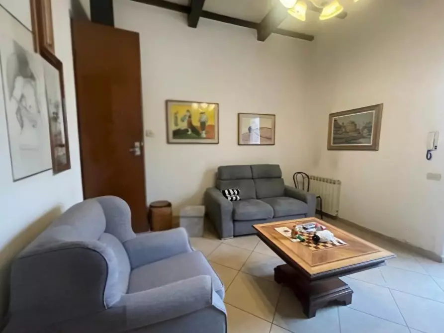 Immagine 10 di Villa in vendita  a Viareggio