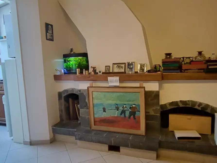 Immagine 4 di Villa in vendita  a Viareggio