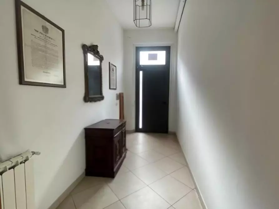 Immagine 6 di Villa in vendita  a Viareggio