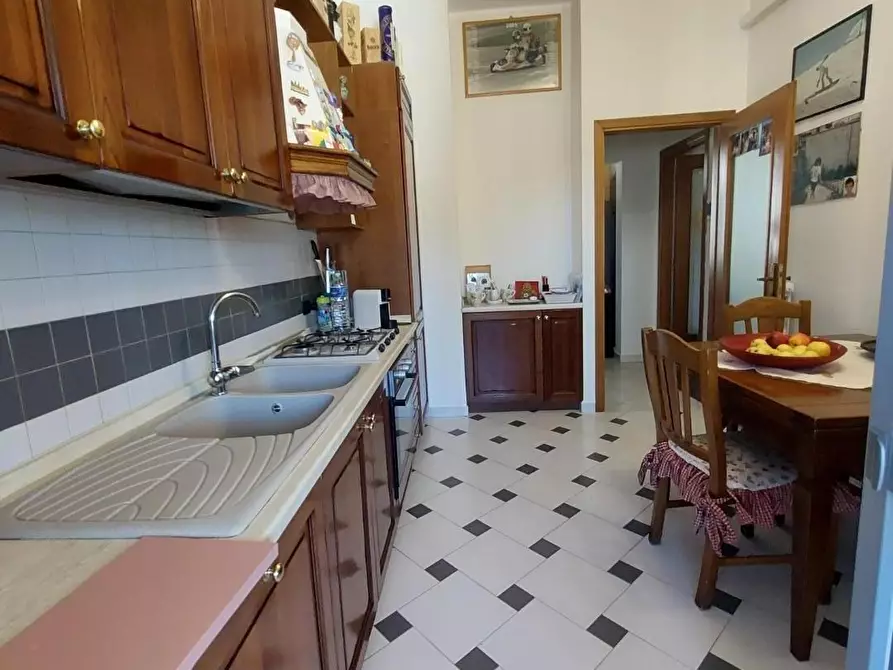 Immagine 11 di Appartamento in vendita  a Pontedera