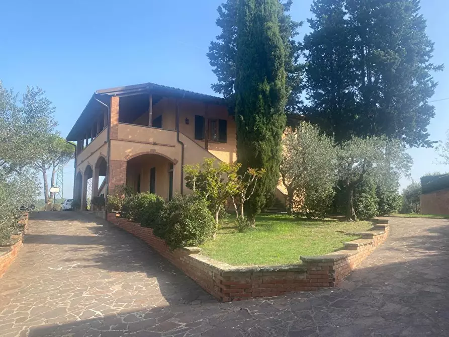 Immagine 1 di Villa in vendita  a Montelupo Fiorentino