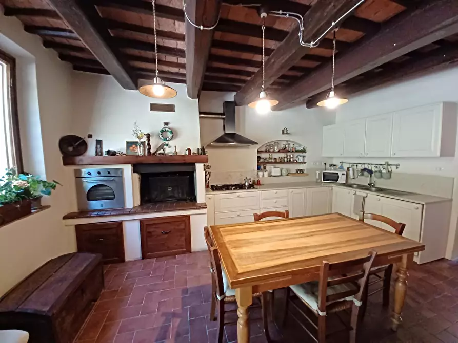 Immagine 65 di Casa colonica in vendita  a Capraia E Limite