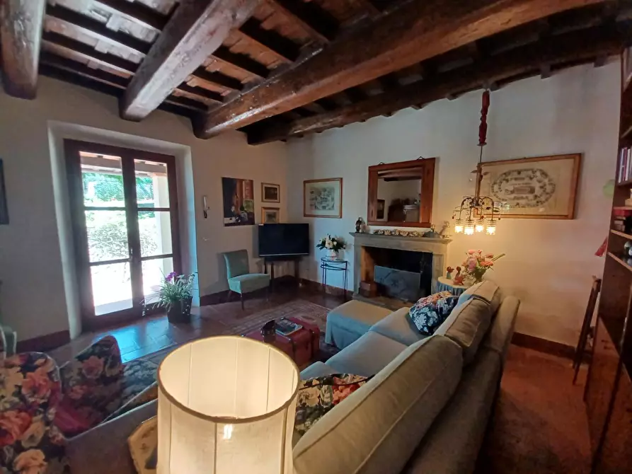 Immagine 33 di Casa colonica in vendita  a Capraia E Limite