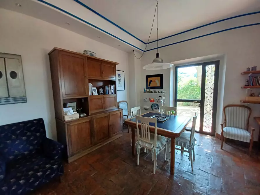 Immagine 35 di Casa colonica in vendita  a Capraia E Limite