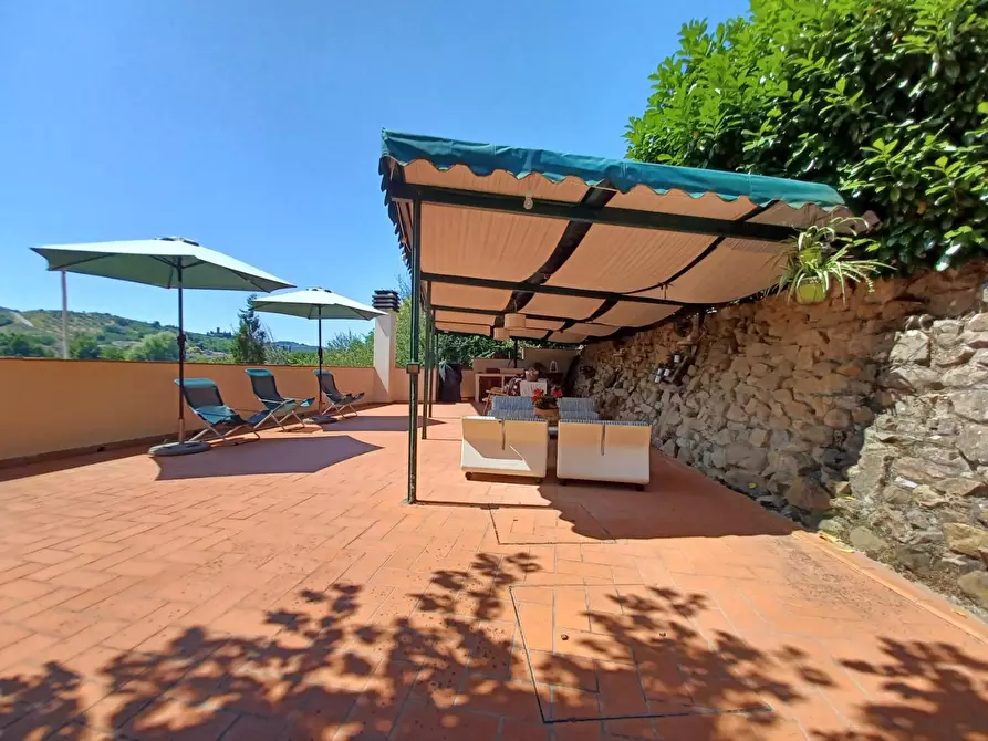 Immagine 22 di Casa colonica in vendita  a Capraia E Limite