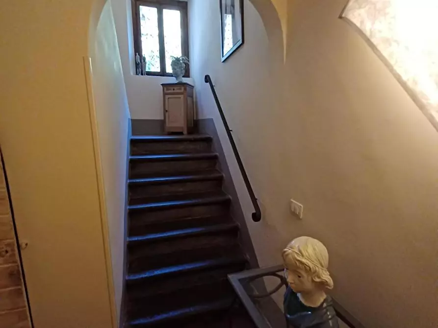 Immagine 38 di Casa colonica in vendita  a Capraia E Limite