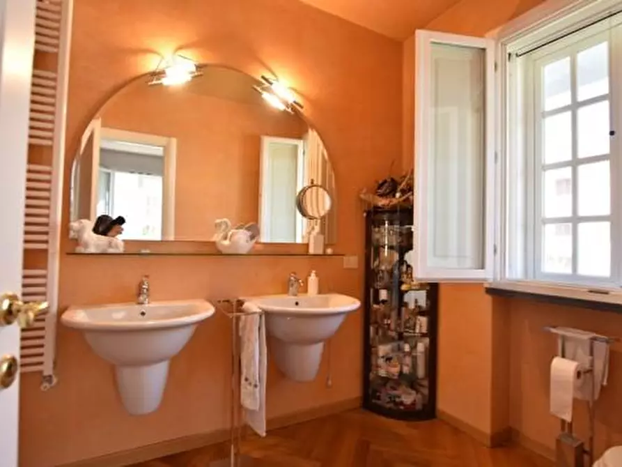 Immagine 4 di Villa in vendita  a Calcinaia