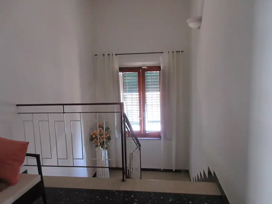 Immagine 6 di Villa in vendita  a Empoli