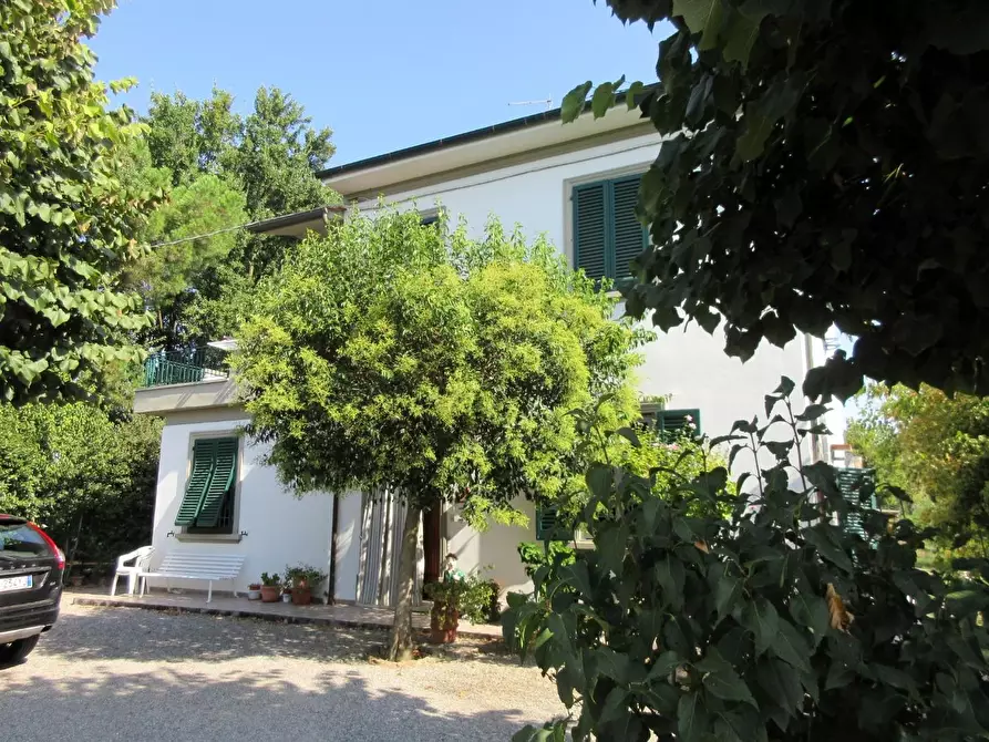 Immagine 1 di Villa in vendita  a Empoli