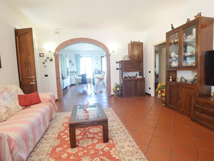 Immagine 16 di Villa in vendita  a Porcari