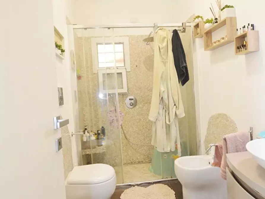 Immagine 4 di Villa in vendita  a Porcari