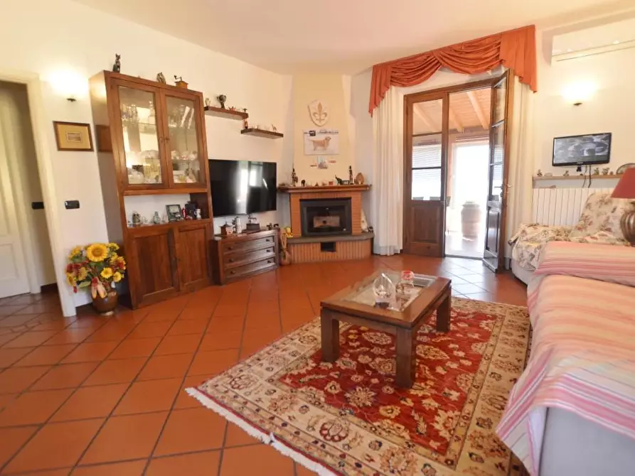 Immagine 14 di Villa in vendita  a Porcari