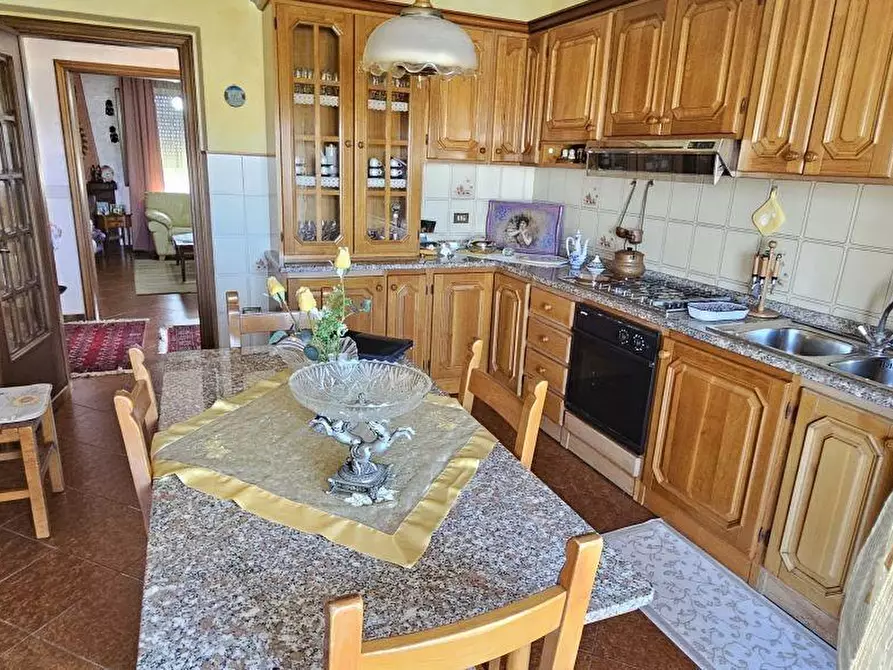 Immagine 38 di Villa in vendita  a Massa